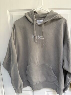 University of Rhode Island Grayish tan Men's Hoodie Sweatshirt size large